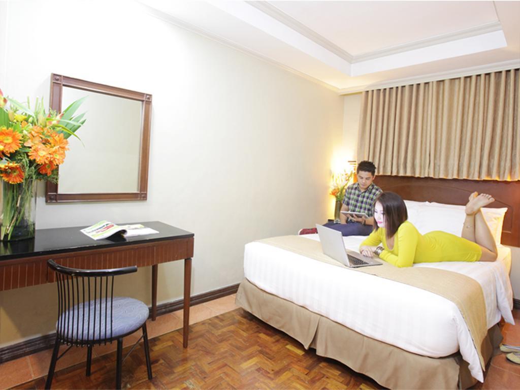 Fersal Hotel - P. Tuazon Cubao Quezon City Exterior foto