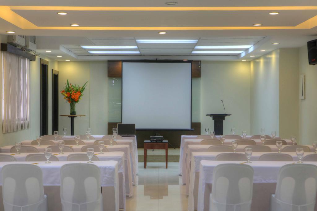 Fersal Hotel - P. Tuazon Cubao Quezon City Exterior foto